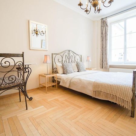 AAA STAY Apartments Old Town I Варшава Екстериор снимка